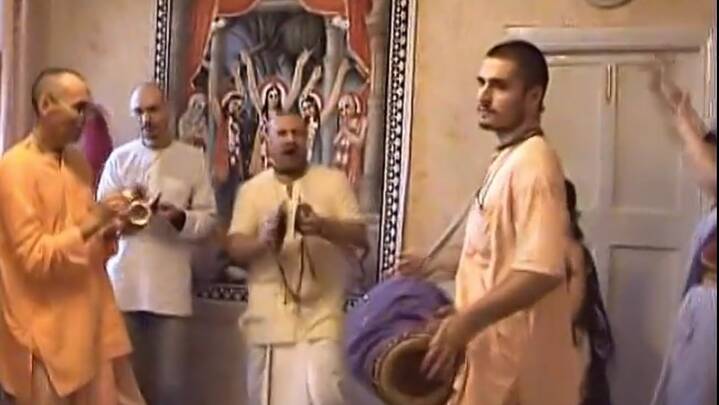 Екатеринбург, храм «Шри Шри Кишор Кишори» киртан 9 Екатеринбург, храм «Шри Шри Кишор Кишори» киртан 9