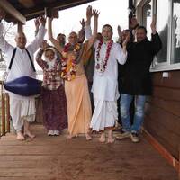 Инициация Лалиты Мадхавы д.д. и Тривикрамы даса, 14 мая 2017, Ижевск Инициация Лалиты Мадхавы д.д. и Тривикрамы даса, 14 мая 2017, Ижевск